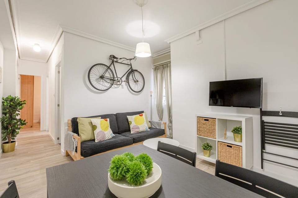 TV and multimedia, Seating area