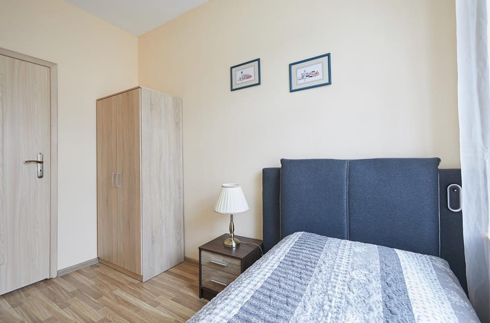 Bed, Photo of the whole room, Bedroom, wardrobe