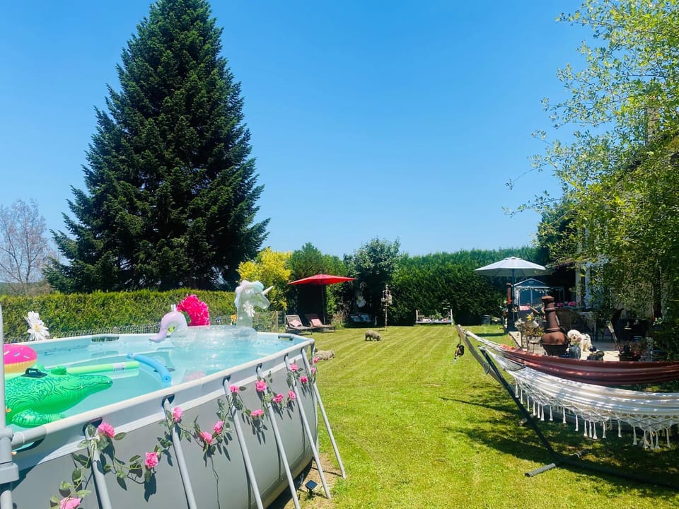 Maison Blanche De Hudson Bed and Breakfast in Nouvelle-Aquitaine