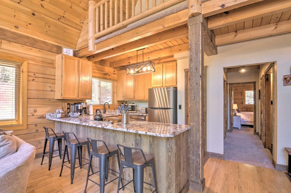 Walk to Duck Creek Village: A-Frame Getaway! House in Utah