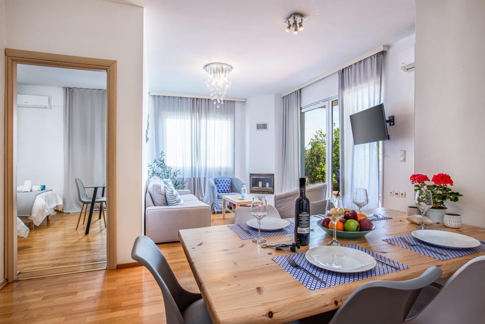 Living room, Dining area