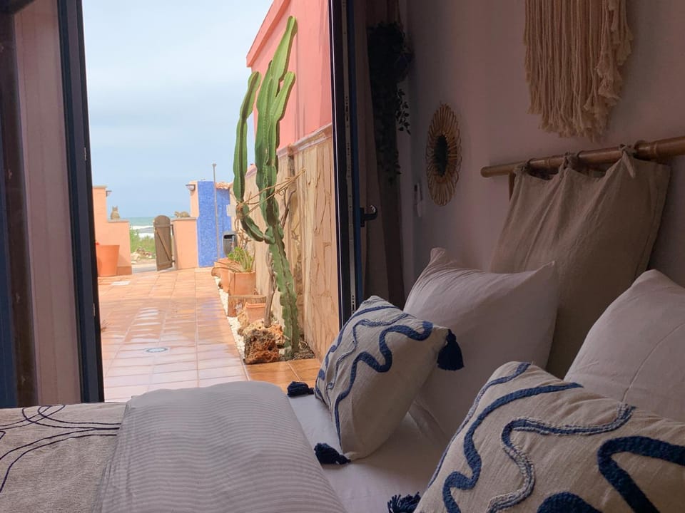 Property building, Bed, Photo of the whole room, Bedroom, Sea view