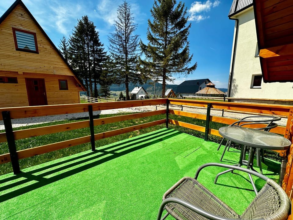 Patio, Day, Natural landscape, View (from property/room), Balcony/Terrace