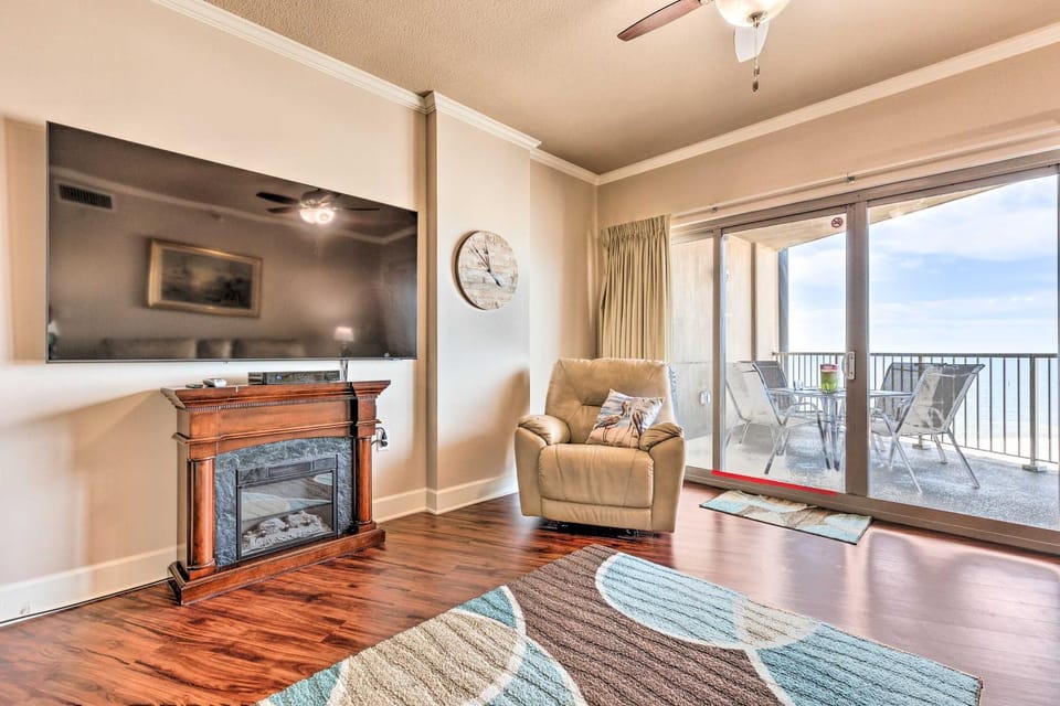 Spacious Biloxi Getaway w/ Pools & Beach Access! House in Biloxi