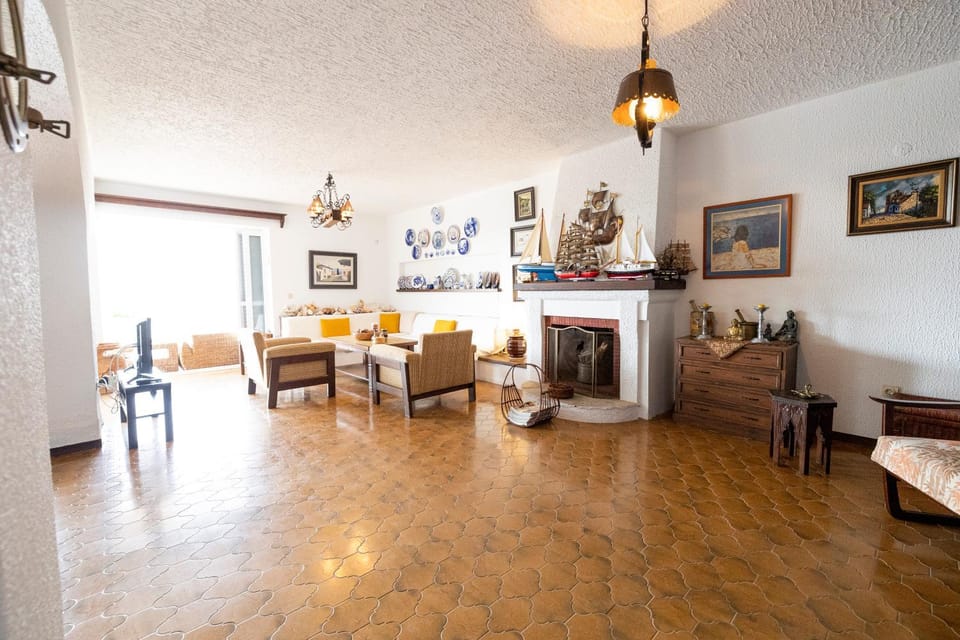 Living room, Seating area, flat iron