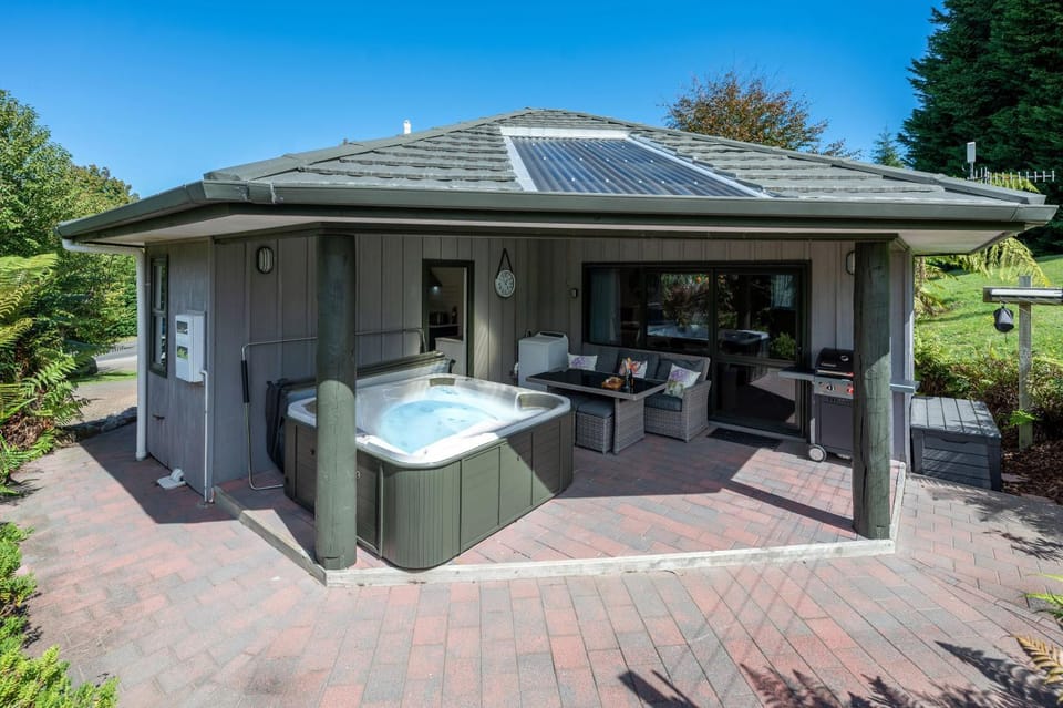 BBQ facilities, Hot Tub