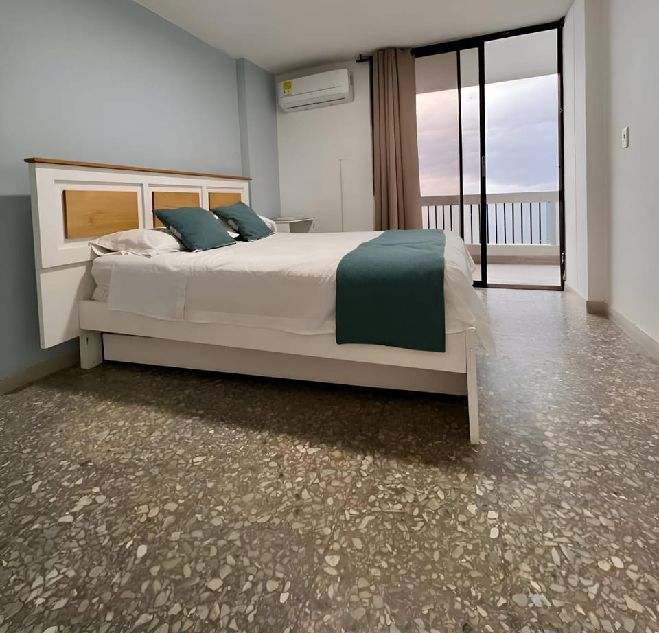 Bed, Balcony/Terrace, Photo of the whole room, Bedroom, Sea view, air conditioner