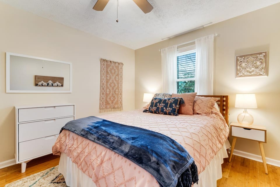 Sleepy Hollow Chalet House in Watauga