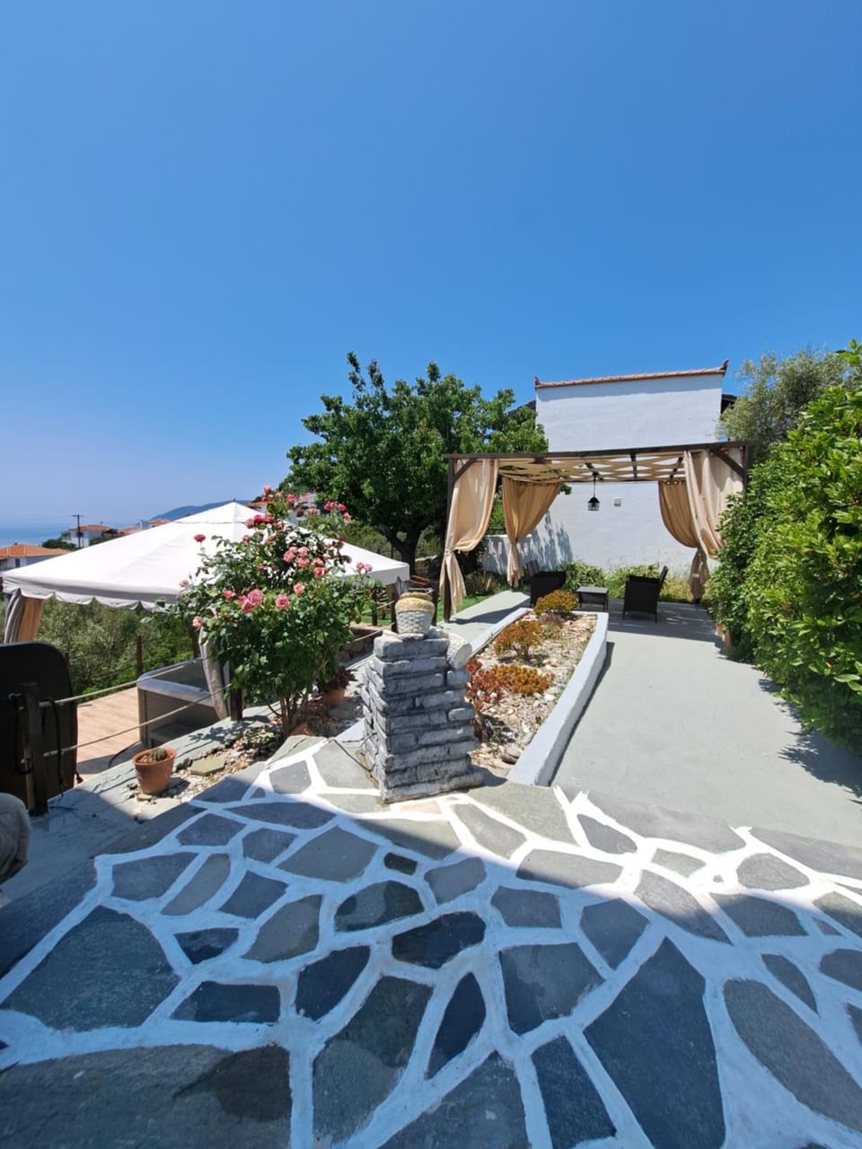 Iordanis house- Traditional House in old Alonnisos House in Sporades, Greece