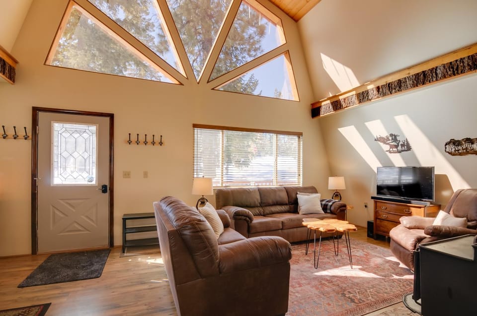 Unique Forest Cabin with Deck: Ski, Hike, Fish! Cabin in Utah