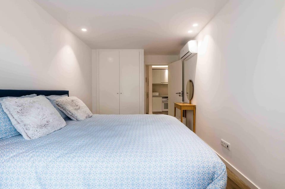 Bed, Other, Bedroom