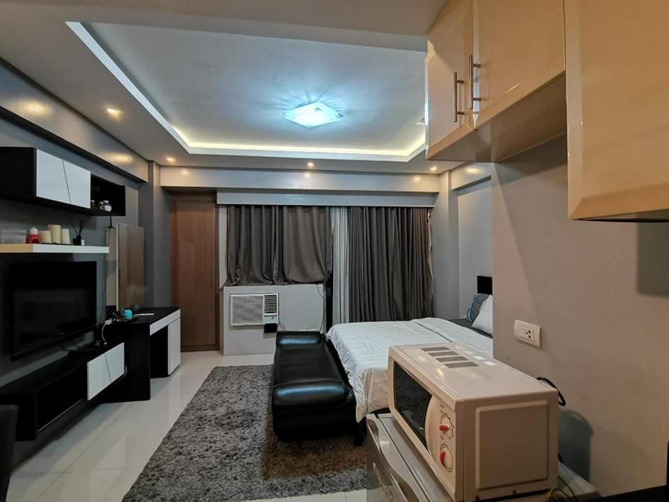palm tree villas Hotel in Pasay
