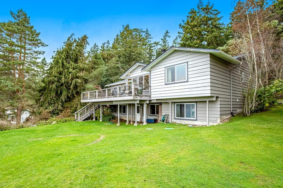 Eastside Beachside Greenbank Getaway House in Greenbank