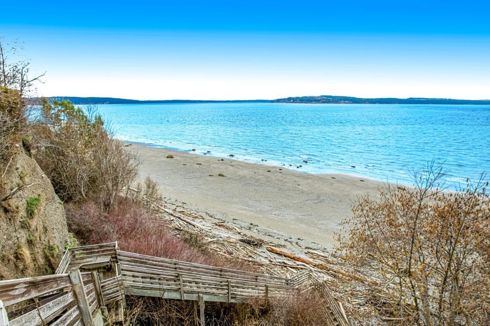 Eastside Beachside Greenbank Getaway House in Greenbank