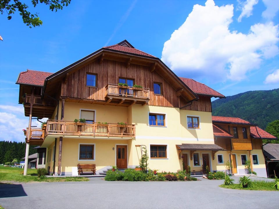 Property building, Facade/entrance, Spring