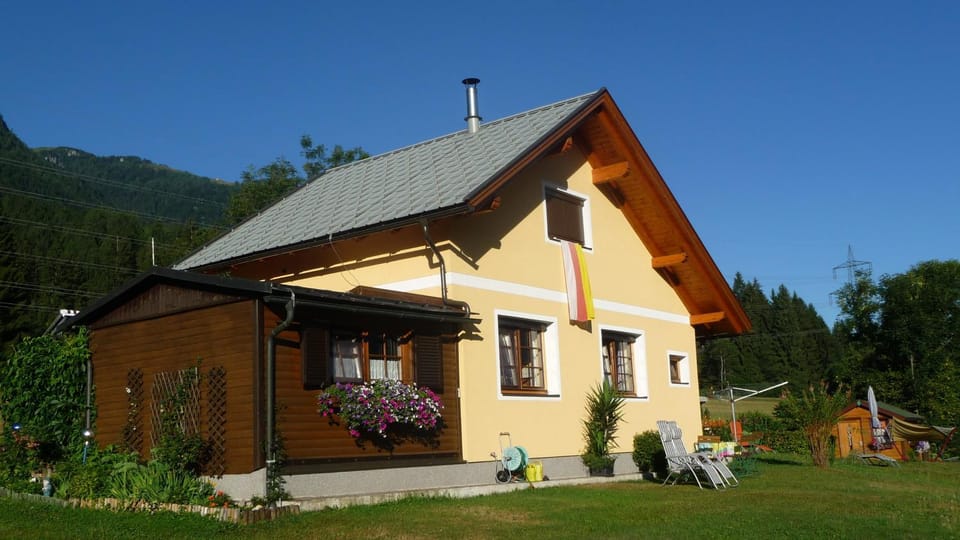 Spring, Day, Golfcourse, Horse-riding, Hiking, Cycling, On site