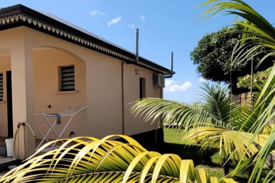 Ti coin jardin Apartment in Réunion