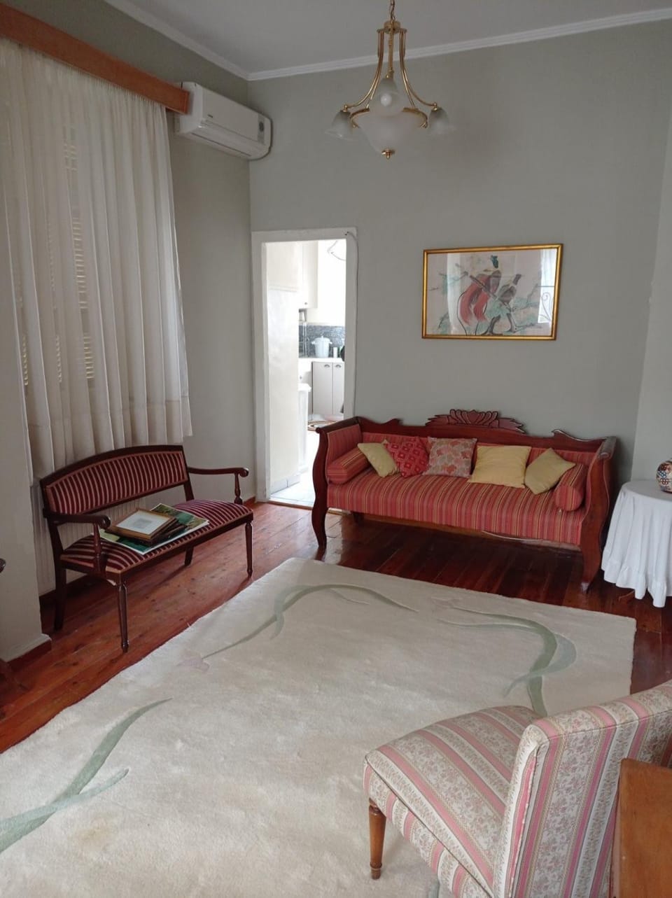 Living room, Photo of the whole room, Seating area