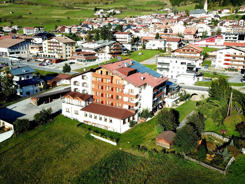 Property building, Bird's eye view, City view