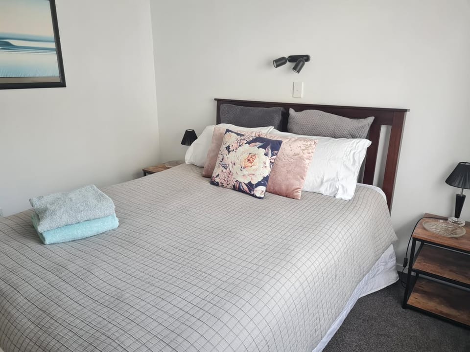 Cambria Hideaway House in Nelson