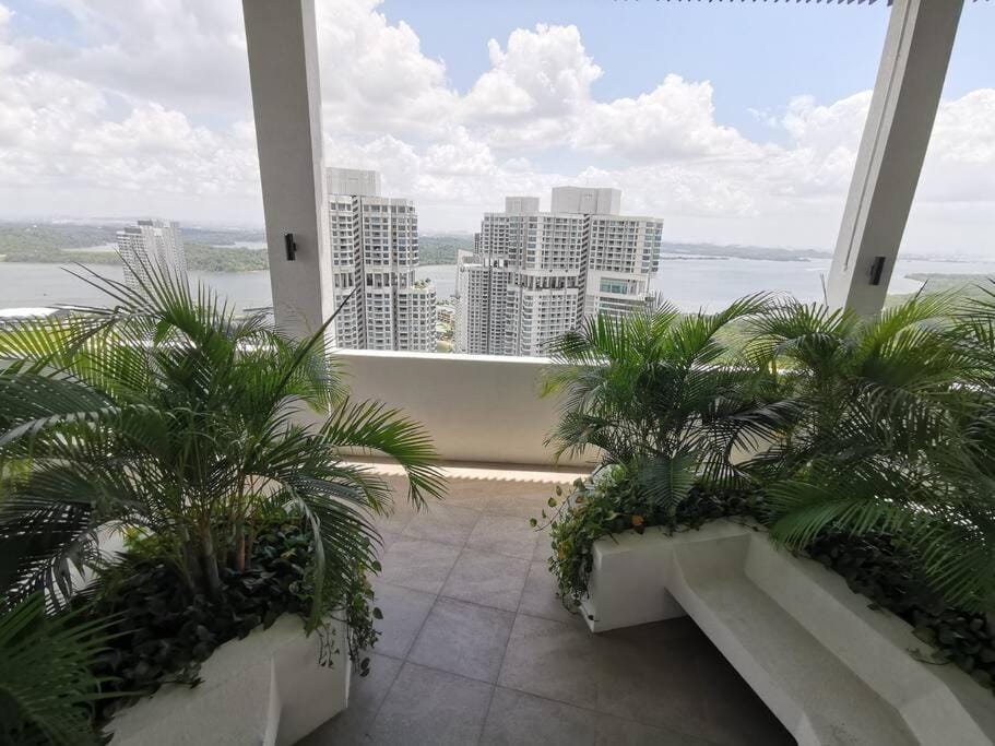 Almas Suites Muji Style Studio100mbps Netflix STAY Apartment in Johor