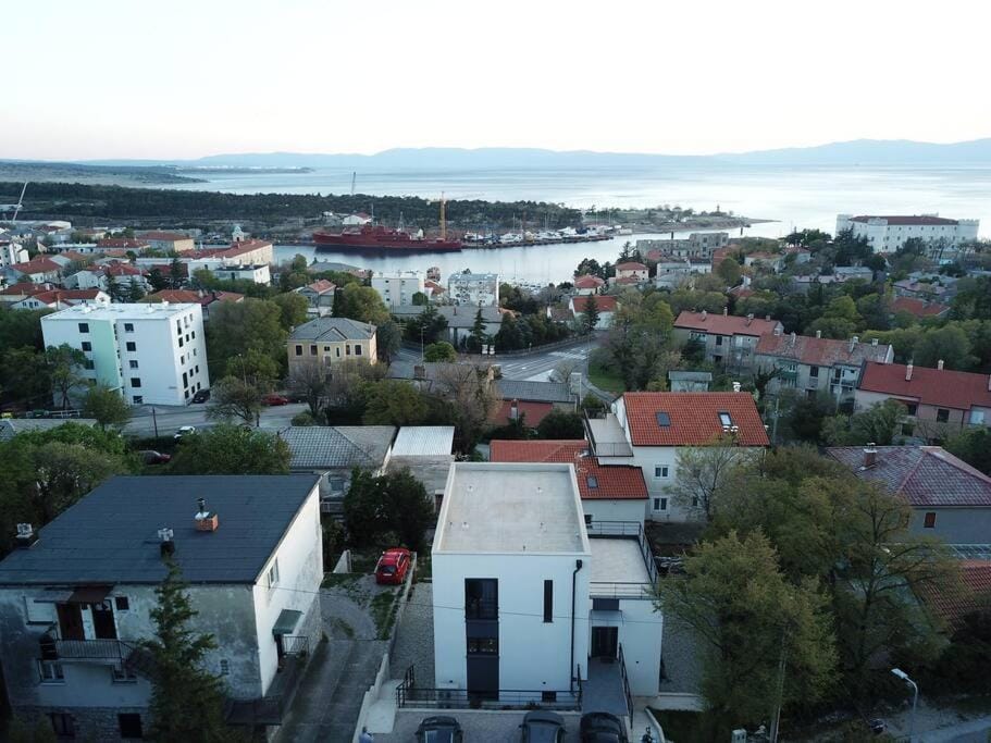 Bird's eye view, City view, Sea view