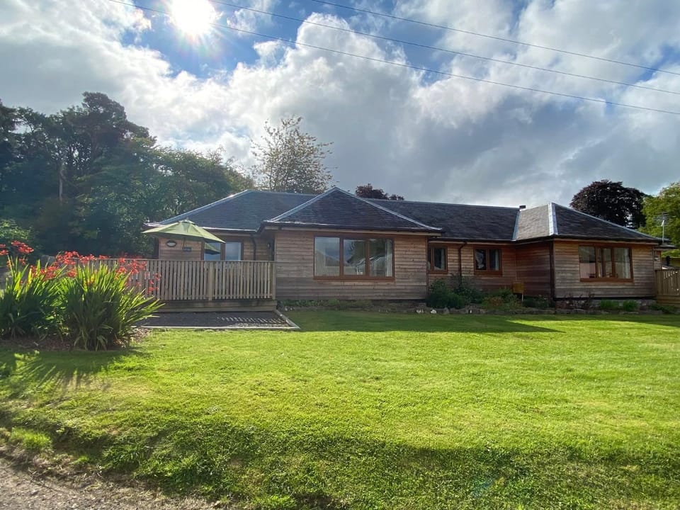 Partridge at Rossie Ochil Estate Cottages with Hot Tub, Perthshire House in Scotland