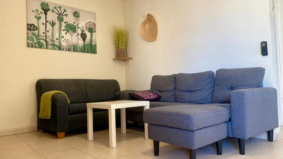 Communal lounge/ TV room, Seating area, internet