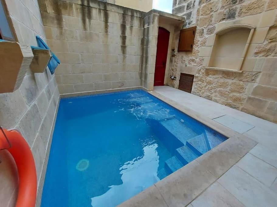 Charming house of character with pool and jacuzzi Villa in Malta