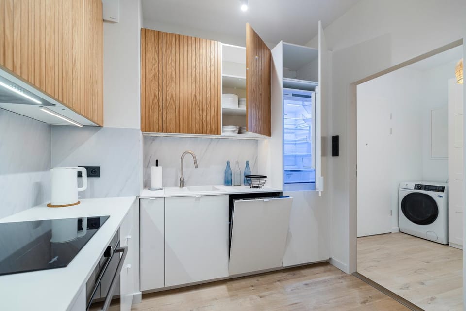 Kitchen or kitchenette