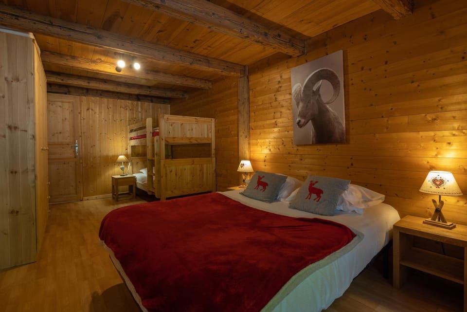 Property building, Living room, Bedroom