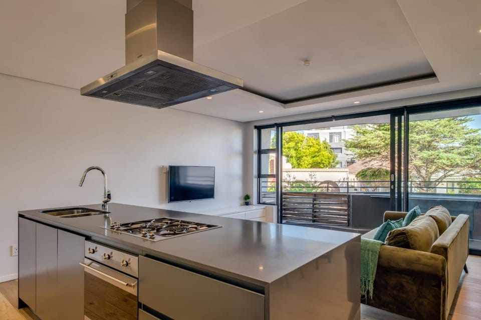Kitchen or kitchenette, Living room, Seating area, pet friendly, stove