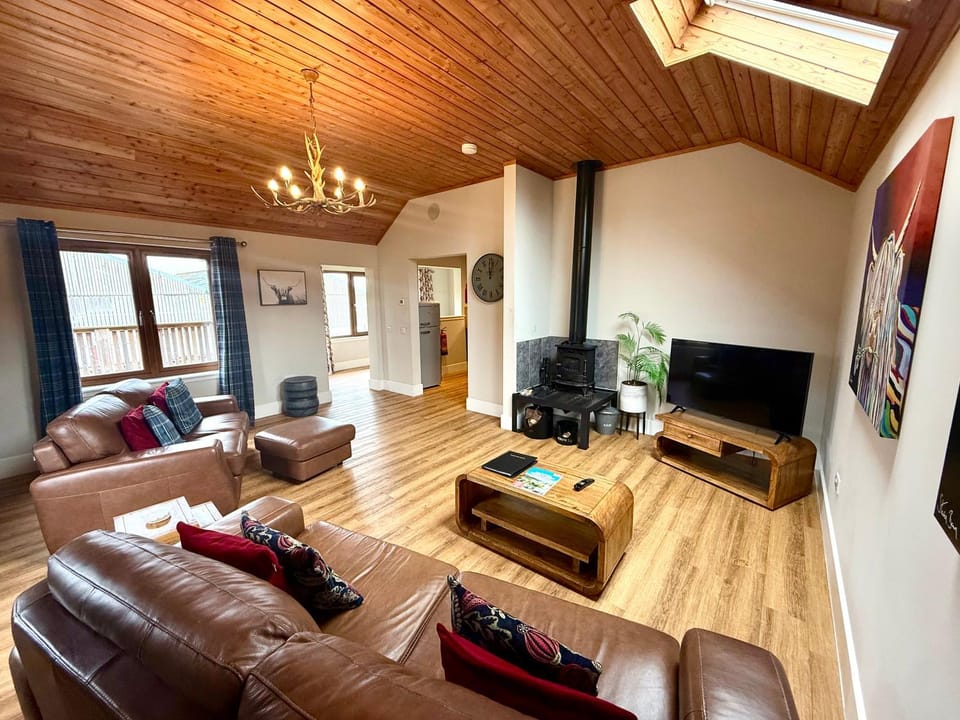 Pheasant at Rossie Ochil Estate Cottages with Hot Tub, Perthshire House in Scotland
