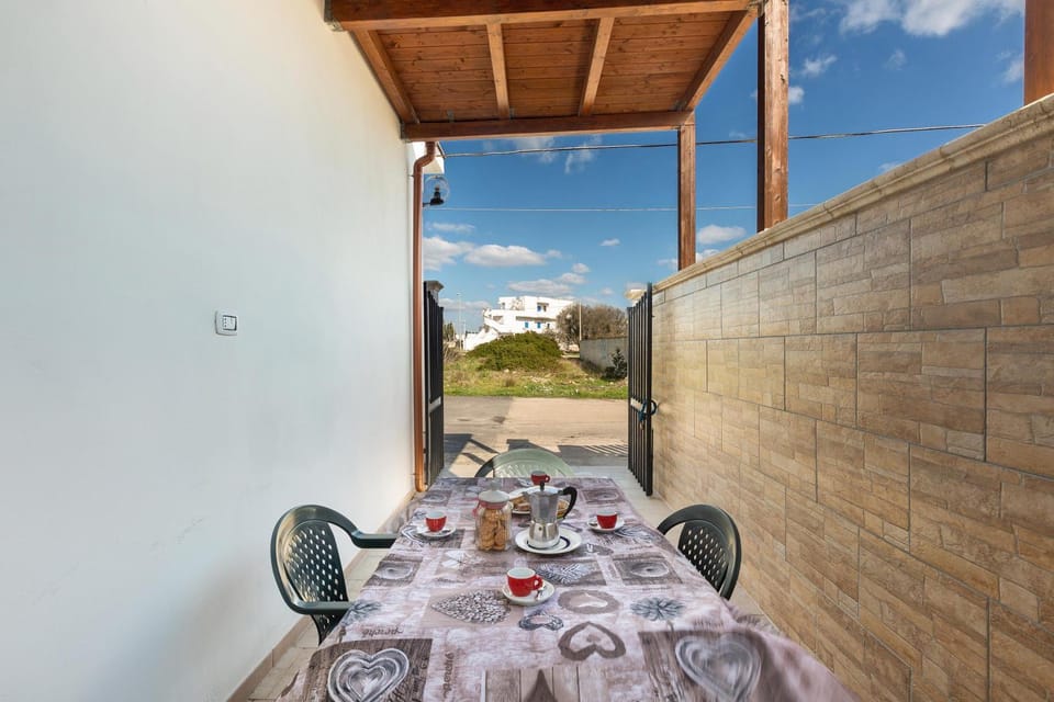 Patio, Dining area