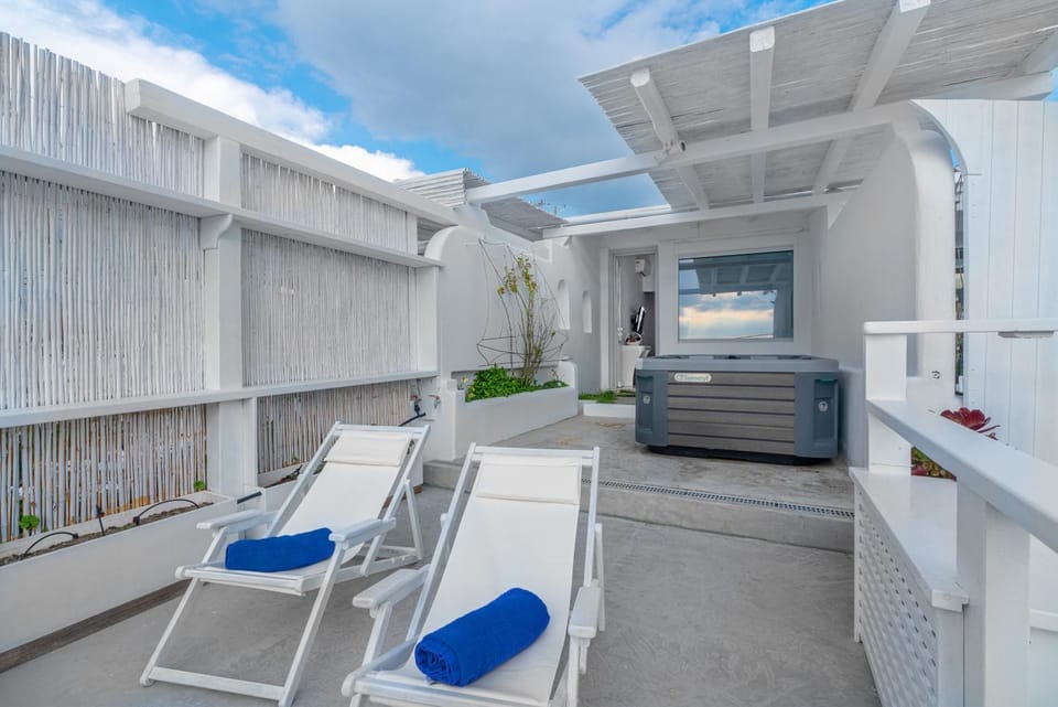 Day, Balcony/Terrace, sunbed