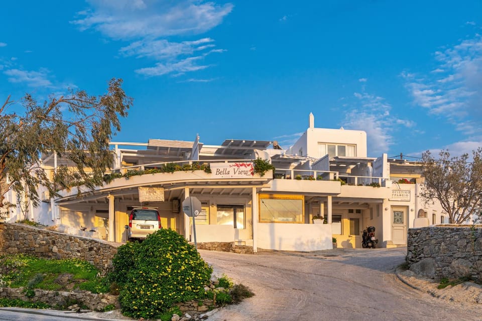 Property building, Day, Location