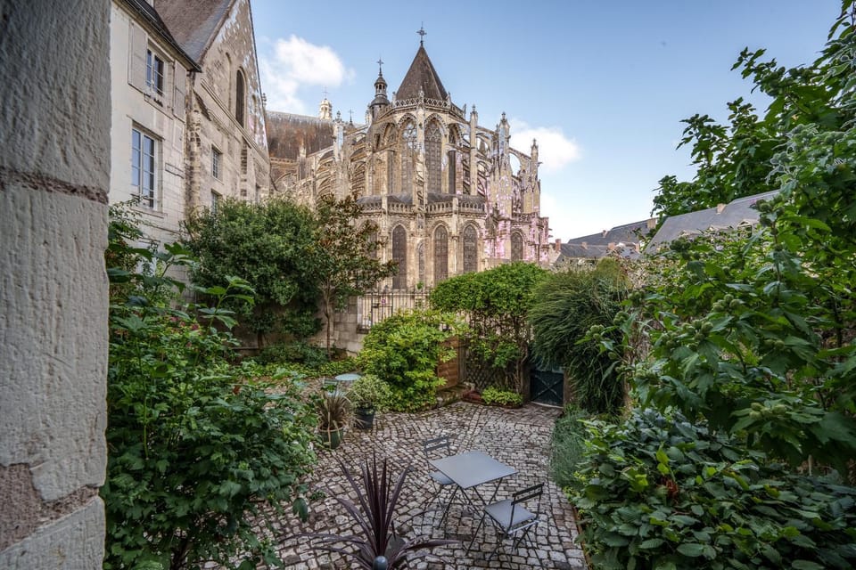 Garden, Landmark view
