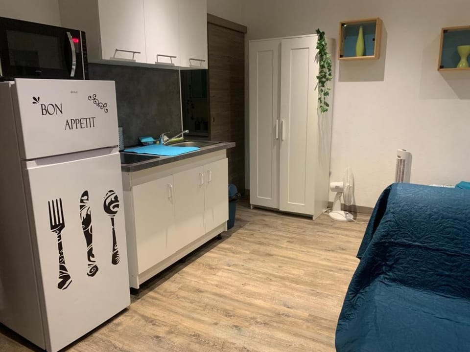 Studio 24m2 intra-muros Apartment in Avignon