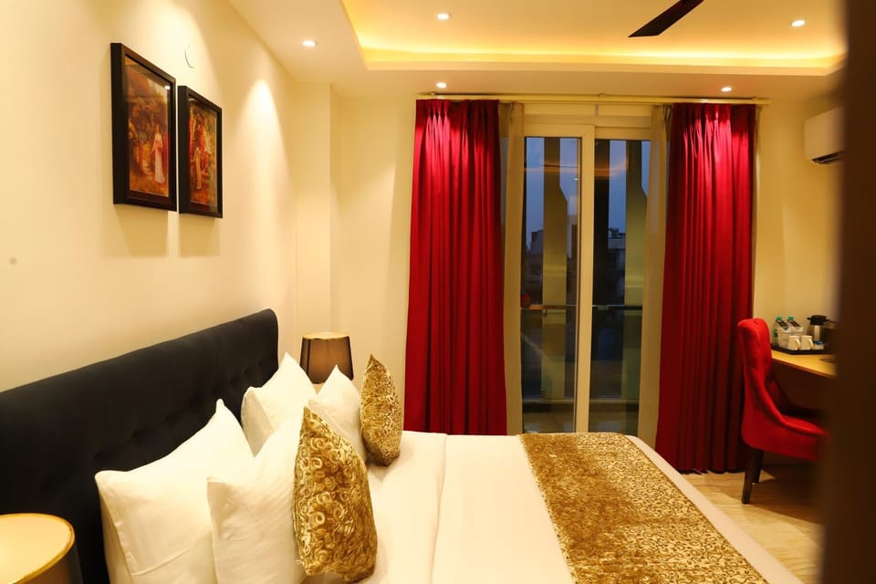 Hotel Malbork Inn Rajouri Garden Delhi - Couple Friendly Local IDs Accepted Hotel in New Delhi