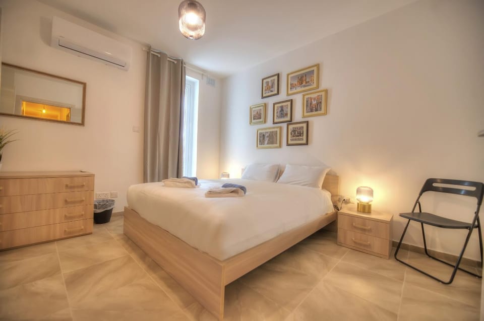 Bright and beautifully furnished apartment close to seafront BFRA1-2 Apartment in Malta