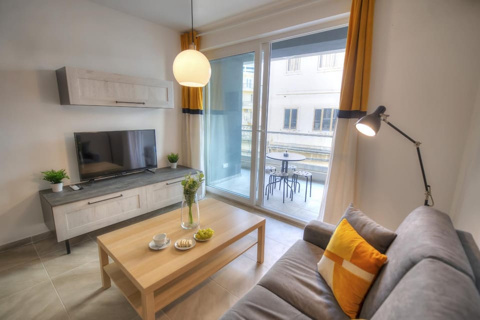 Bright and beautifully furnished apartment close to seafront BFRA1-2 Apartment in Malta