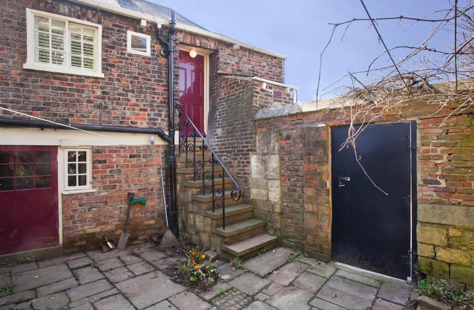 The Davey Tower, Medieval Riverside House House in York