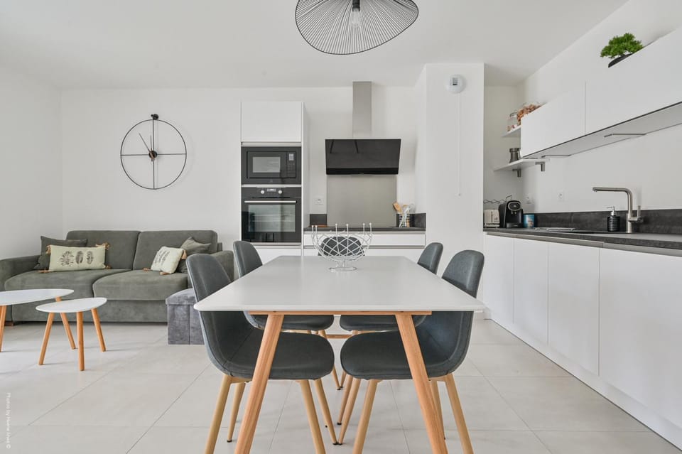 T4 NEUF - JARDIN-TERRASSE ET PISCINE – ACCÈS DIRECT PLAGES ET CENTRE VILLAGE – App C 12 Apartment in La Cadière-d'Azur