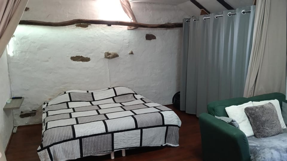 Bed, Bedroom, wardrobe