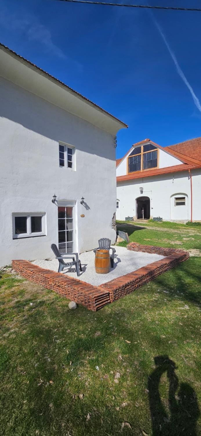 Ferien- und Pferdegut Schloss Treffen Apartment in Villach