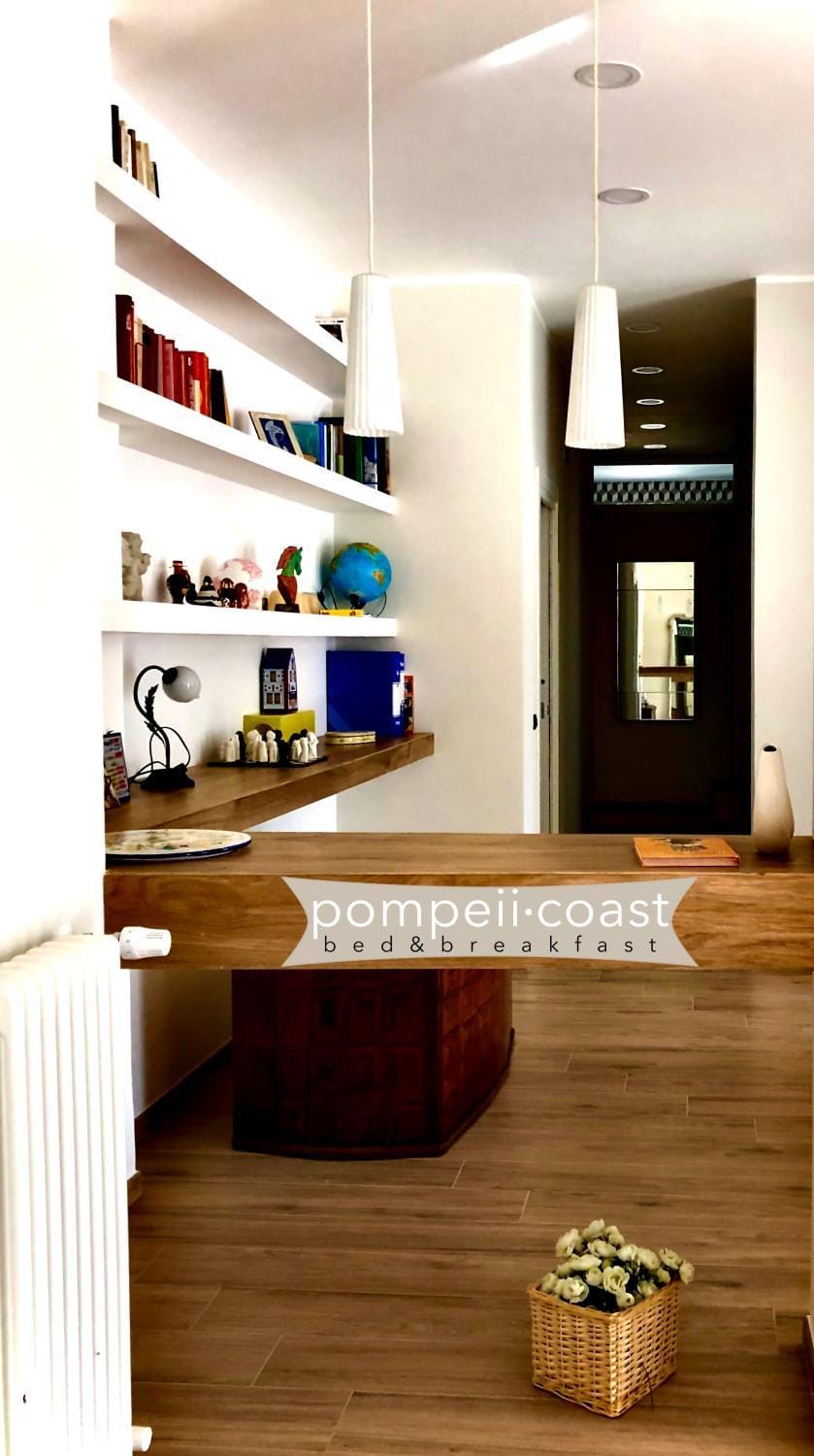 Communal lounge/ TV room, Lounge or bar, Dining area, Breakfast, Lunch