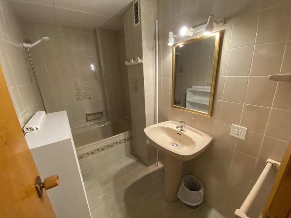 Bathroom, Bath