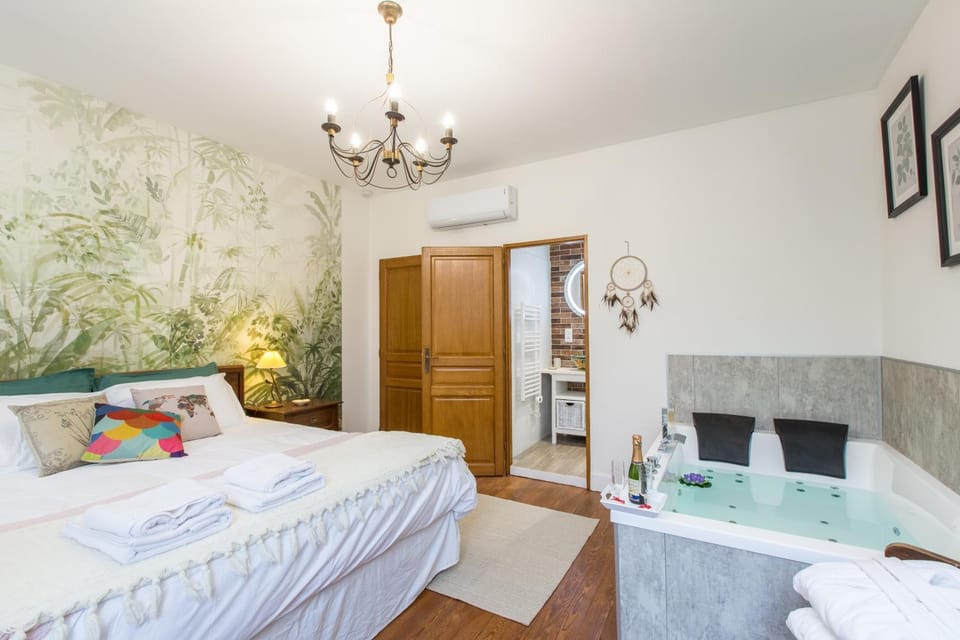 "Le Jardin sur l'Eau "chambres d'hôtes et appartements tout confort Bed and Breakfast in Occitanie
