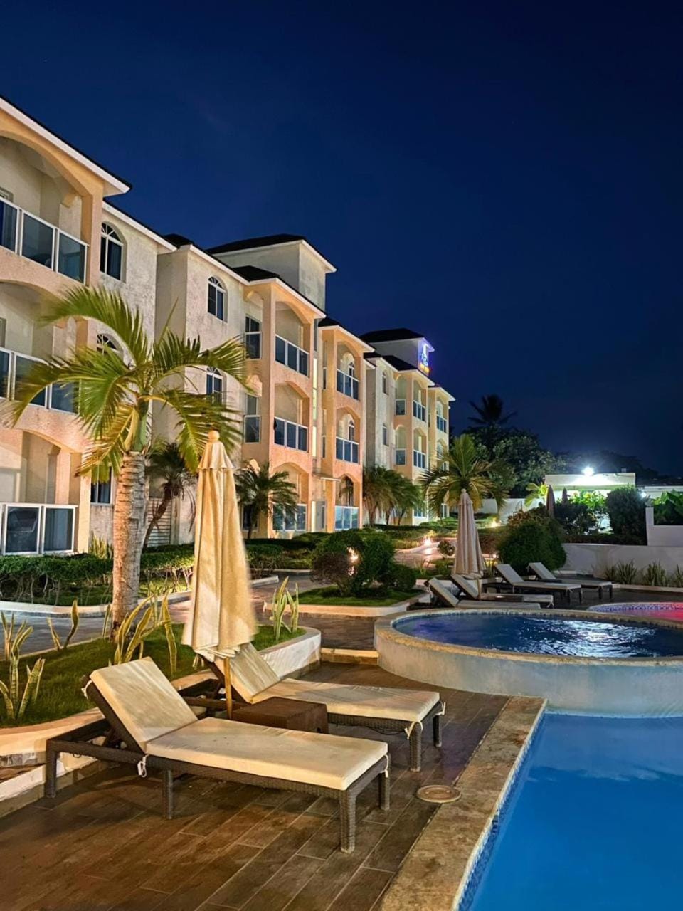 Swimming pool