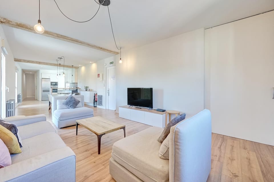 Communal lounge/ TV room, Living room, Seating area